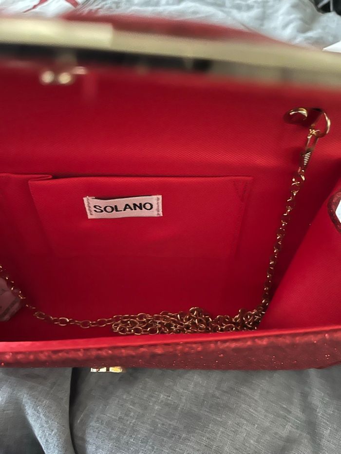 Pochette rouge argenté