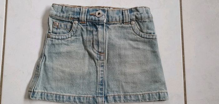 Jupe.en jean okaidi 3 ans CH - photo numéro 3