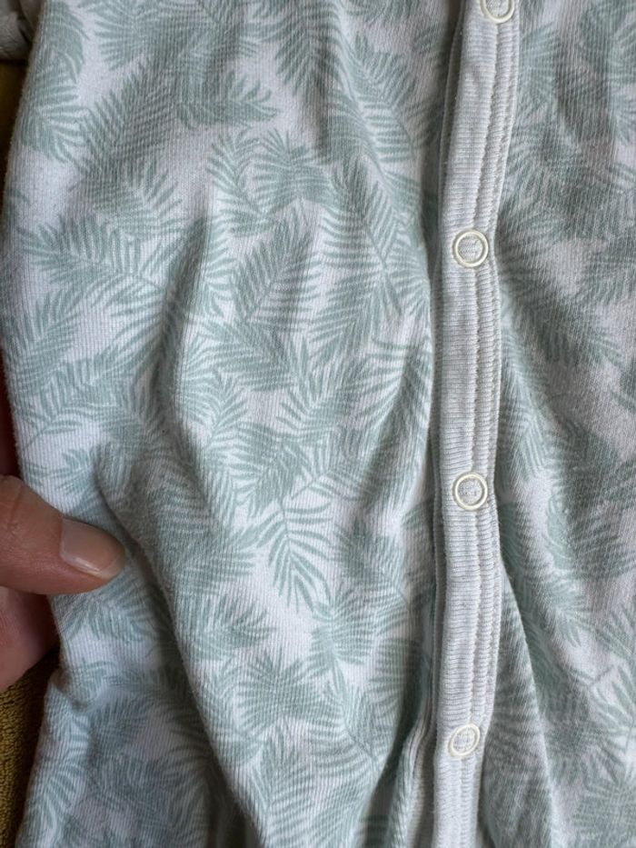 Combinaison short avec col petit bateau 3 mois - photo numéro 3