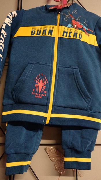 Jogging Spiderman 4 ans