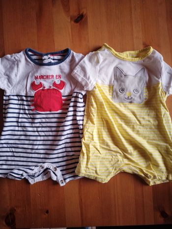 Lot de 2 combinaisons courtes taille 3 mois