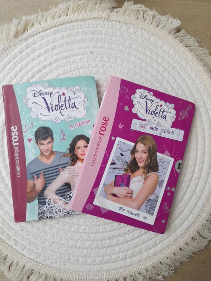 Lot livre Violetta
