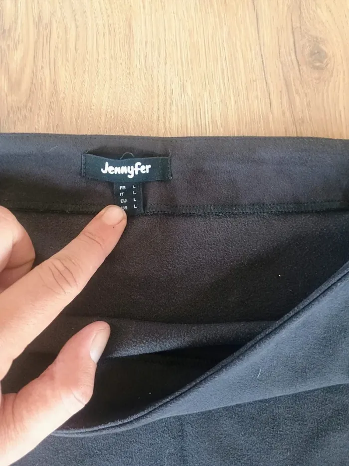 jupe noire genoux L - photo numéro 4