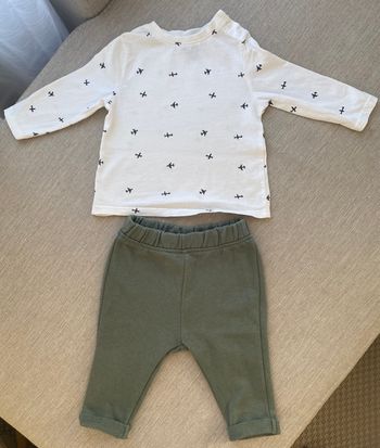 Ensemble kaki et blanc taille 6 mois