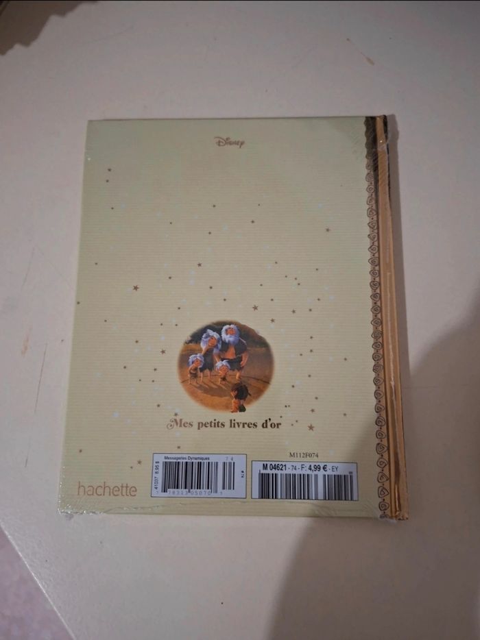 Livre Disney Le voyage d’Arlo - photo numéro 2