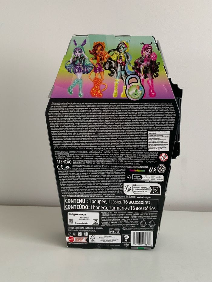 Coffret Monster High contenant une poupée Ghoulia un casier et 16 accessoires - photo numéro 4