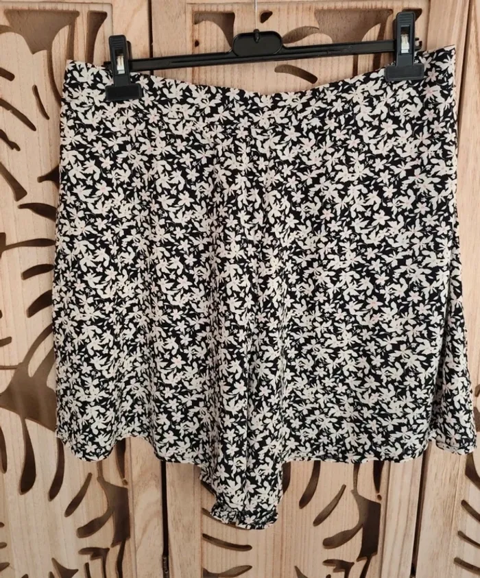Short fluide imprimé fleuri T 46 New look Curves - photo numéro 2