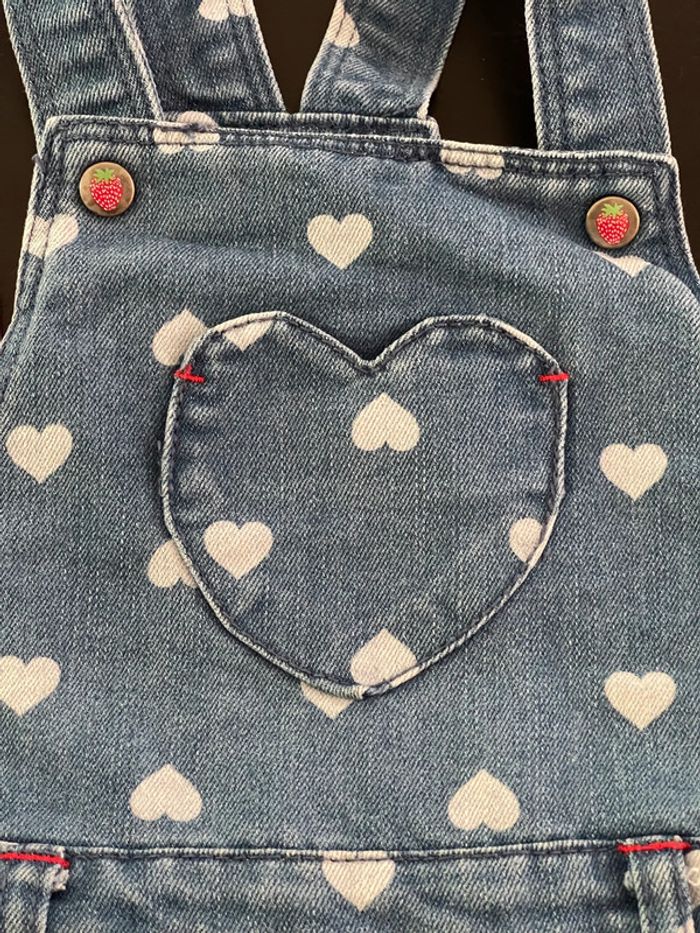 Robe en jean cœurs neuve - photo numéro 2