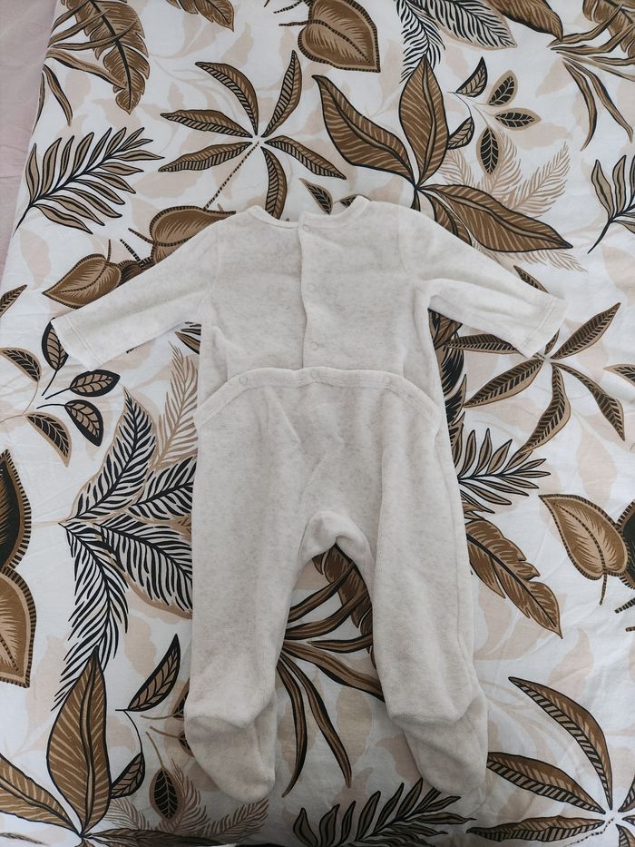 Pyjama 3 mois - photo numéro 2