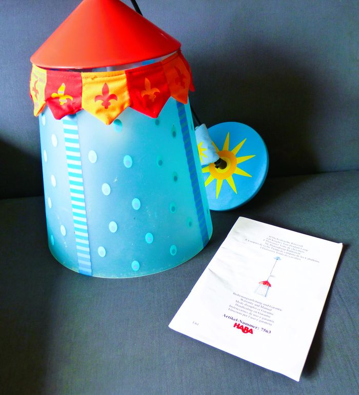 Lustre HABA chevalier luminaire décoration chambre garçon bleu TBE - photo numéro 4