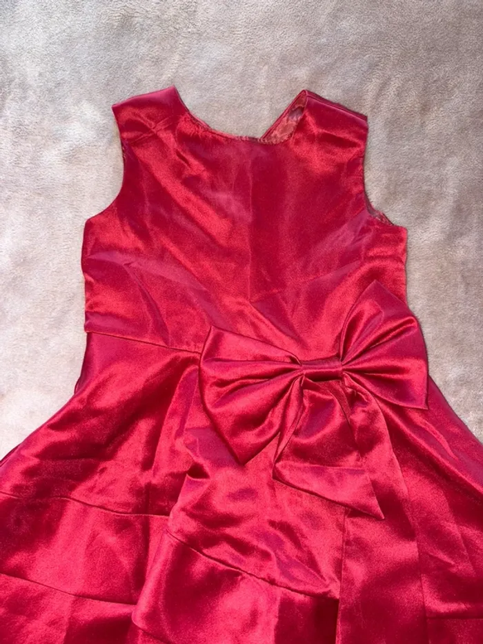 Robe de cérémonie fille taille 4 ans couleur bordeaux en très bon état. - photo numéro 6