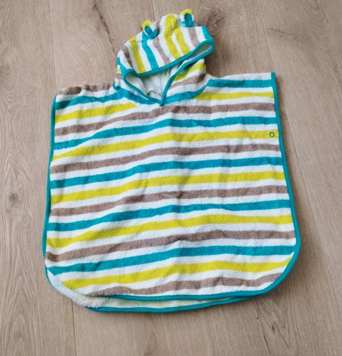 Serviette pancho rayé turquoise blanc jaune Kitchoun Kiabi