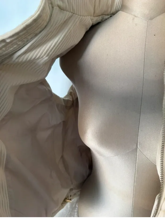 Doudoune sans manches beige en velours côtelé - photo numéro 4