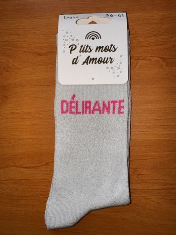 CHAUSSETTE A PAILLETTES 3€