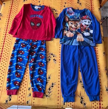 2 pyjamas Spiderman et Pat Patrouille