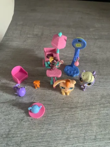 Petit lot de jouets