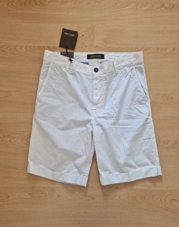 Short chino blanc neuf pour homme