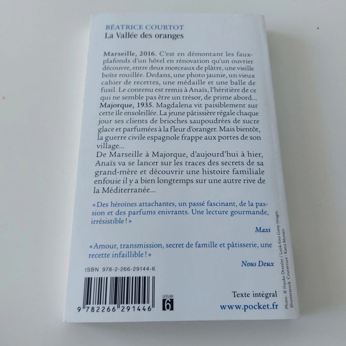 Livre - La Vallée des oranges - photo numéro 2