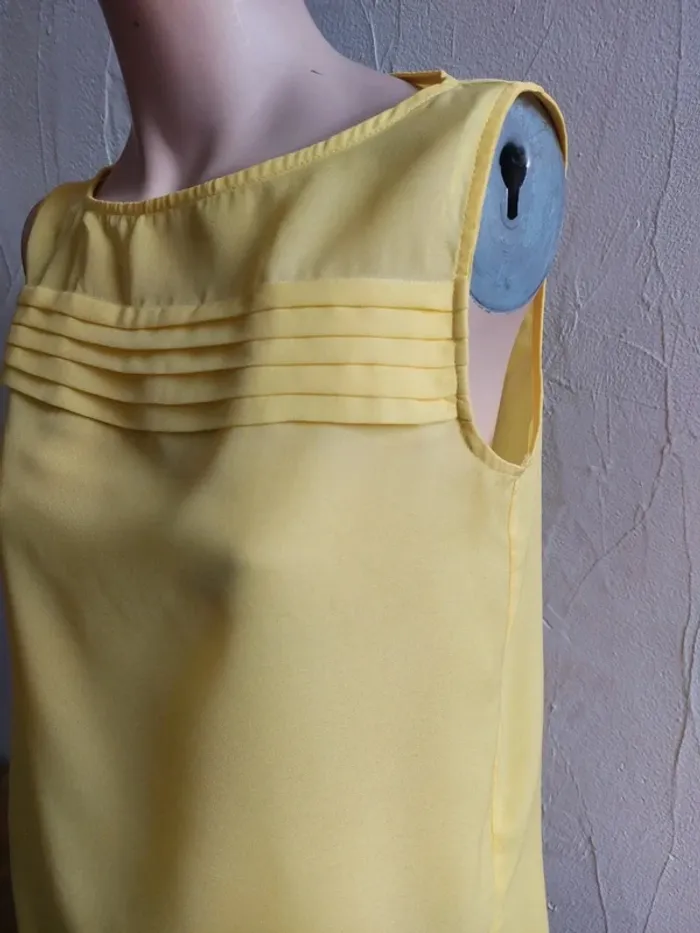 Haut jaune sans manches Taille S - photo numéro 4