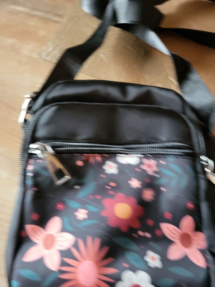 Pochette à bandoulière - photo numéro 2