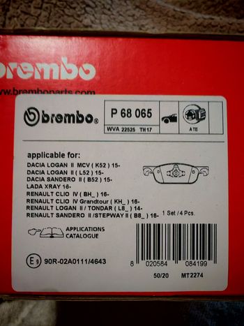 Jeu de 4 plaquettes de frein
BREMBO - P 68 065