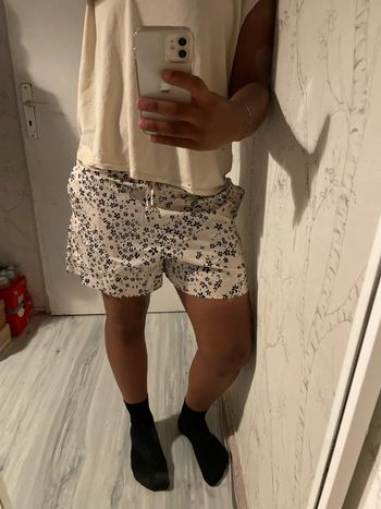 Short fin motif fleur
