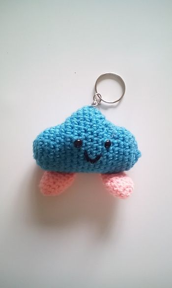 Porte clé nuages bleu et rose