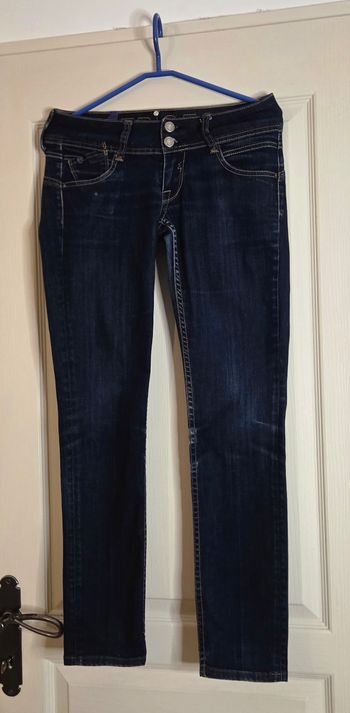 Jean slim Le Temps des Cerises – Taille 27 (équiv. 36/38) – Délavage brut – Excellent état