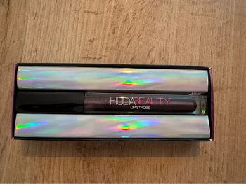 Gloss à lèvres HUDA Beauty