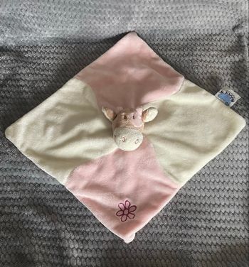 Doudou plat vache Lola beige rose fleur Noukie's Noukies