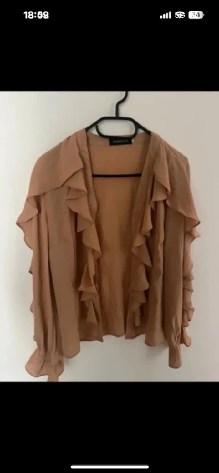 Blouse camel chic avec volants Taille S/M - photo numéro 2