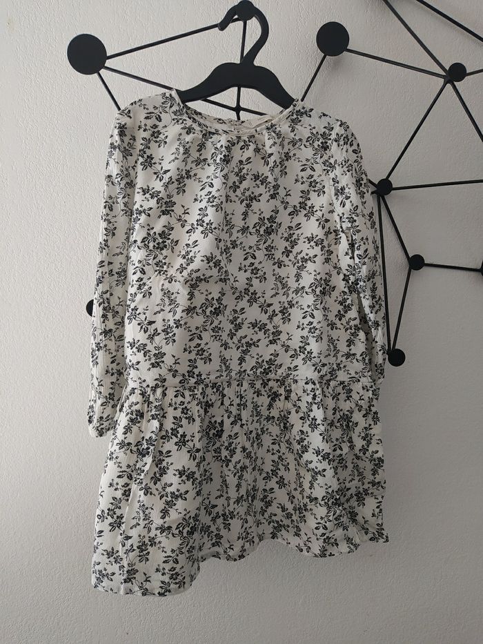 Robe fleurie mango 7 ans