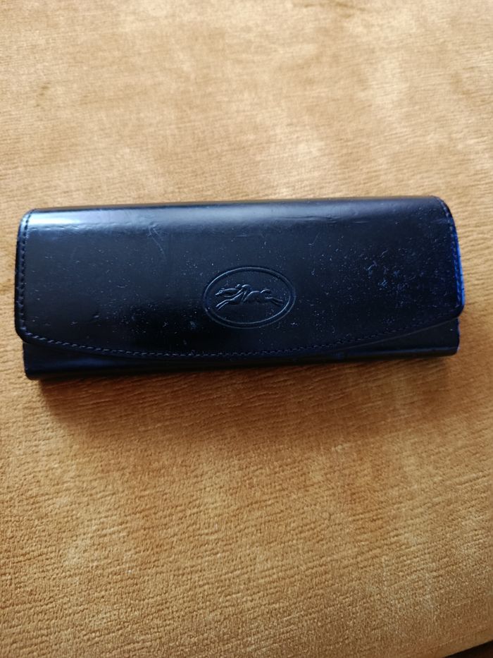 Étui lunettes Longchamp noir cuir vintage – Authentique, chic et pratique" - photo numéro 5