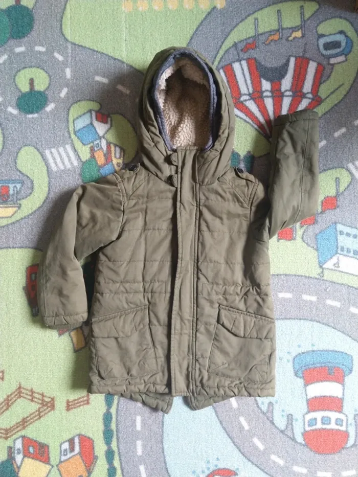 Manteau / parka chaude ..jbc taille 104 / 4 ans