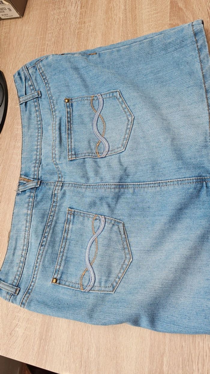 Jupe courte en jean taille 40 - photo numéro 3