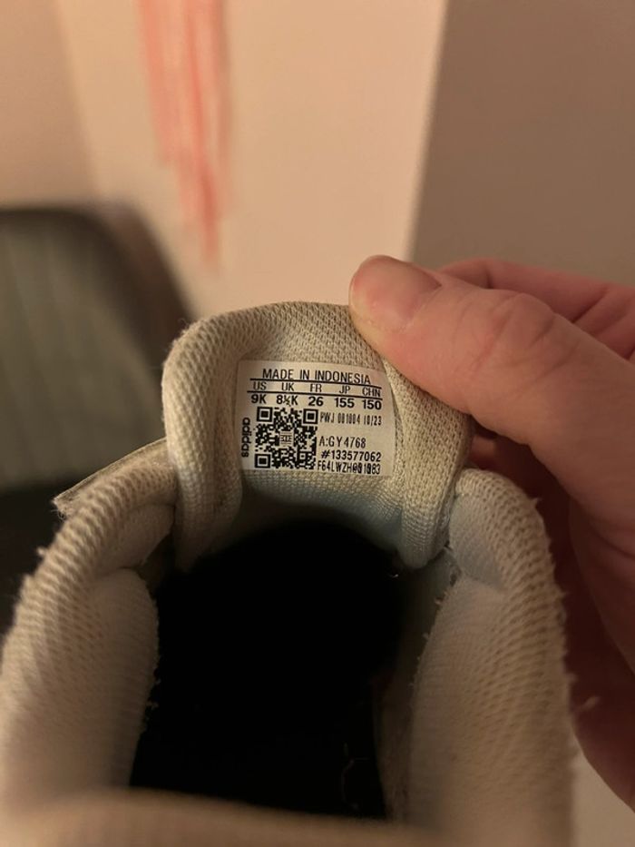 Basket - Adidas - pointure 26 - photo numéro 9