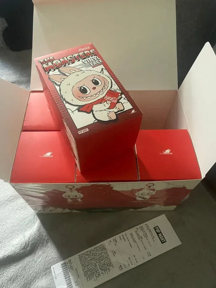 Labubu Coca-Cola Pop Mart | The Monsters Vinyl Face | Figurine Collector - photo numéro 4