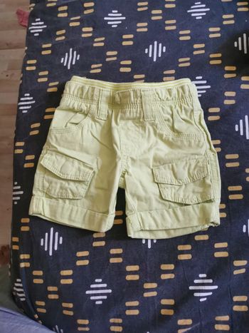 Short Vertbaudet 9 moisn