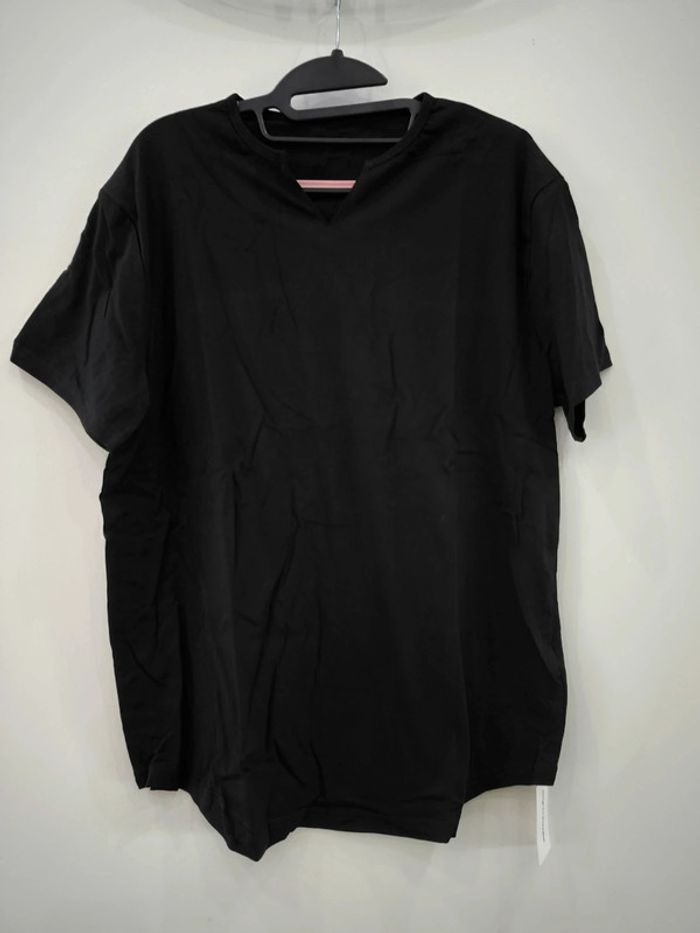 T shirt noir col v taille L neuf ouku