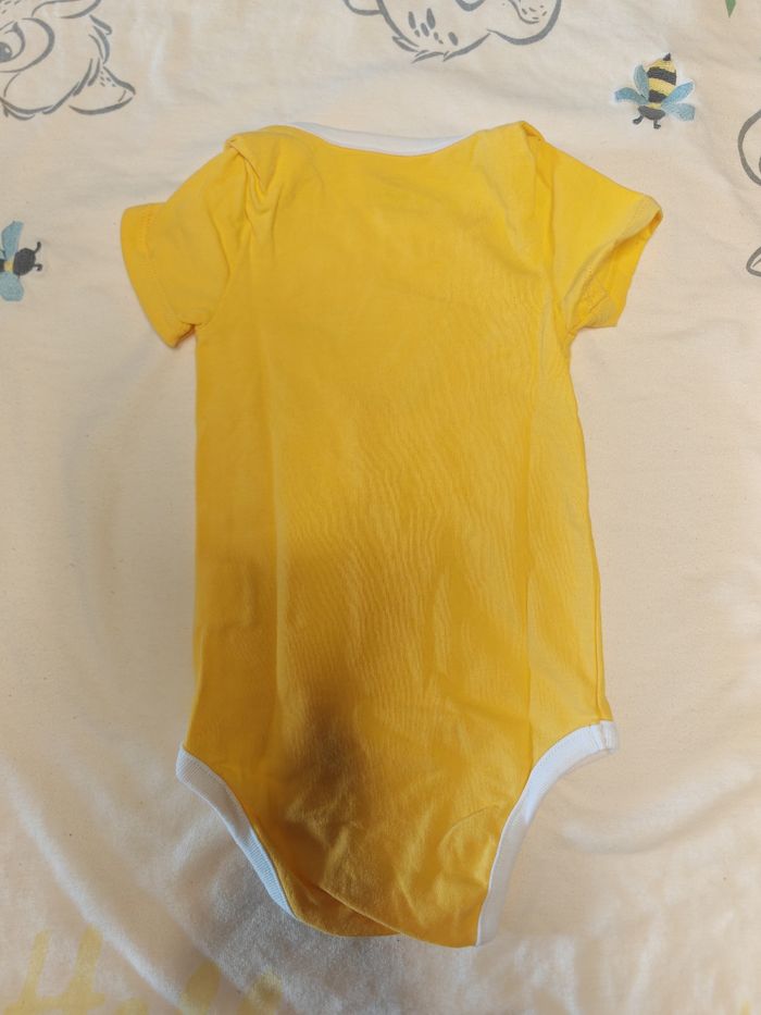 Lot 5 bodys Mickey Disney 9mois - photo numéro 3