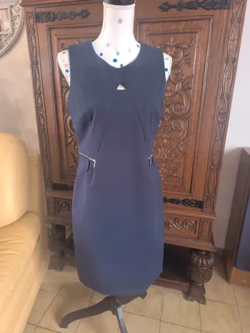Jolie robe droite marine