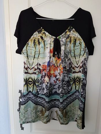 Haut noir et coloré Plus