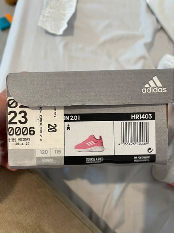 Basket adidas taille 20