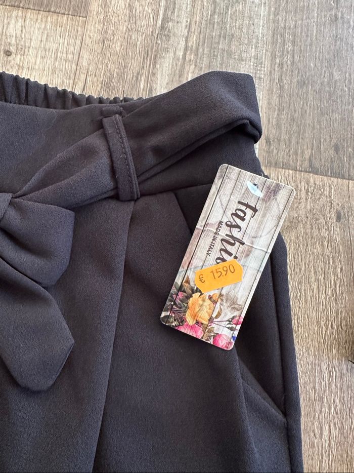 - Pantalon - Taille S - Neuf avec étiquette - photo numéro 2