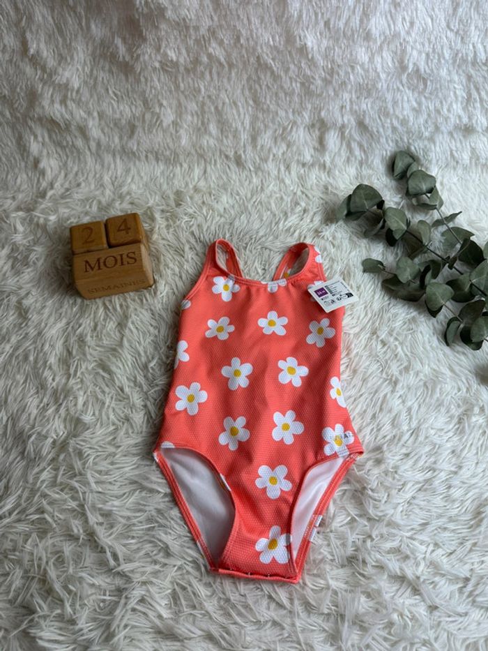 Maillot de bain Nabaiji taille 24 mois