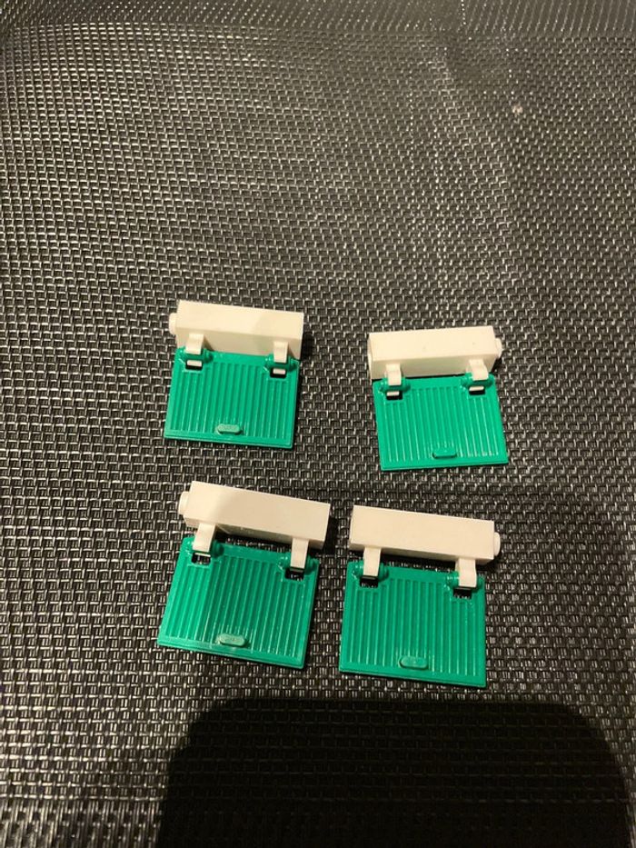 Lego lot volets verts avec supports officiel pièces détachées caserne city - photo numéro 3