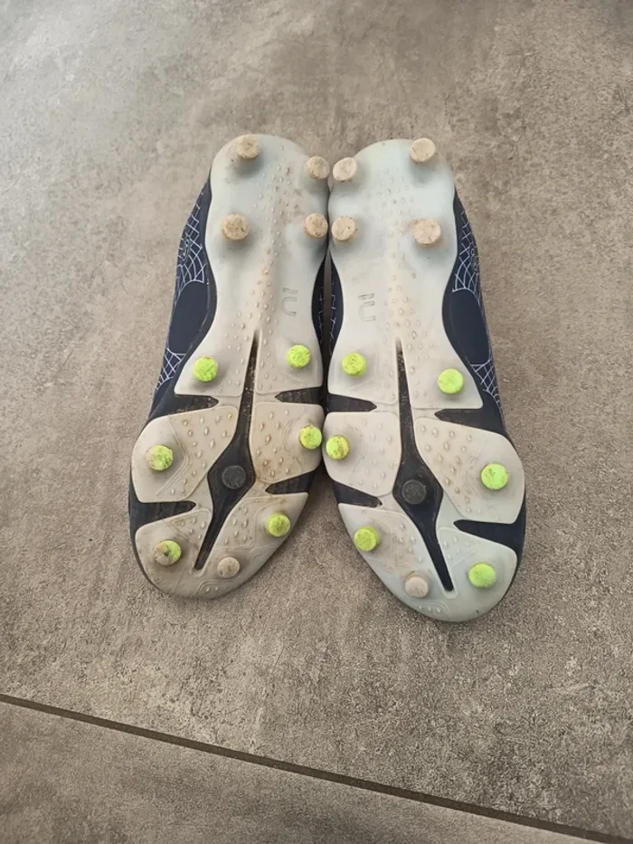 Paire de crampons de foot kipsta taille 30 - photo numéro 8
