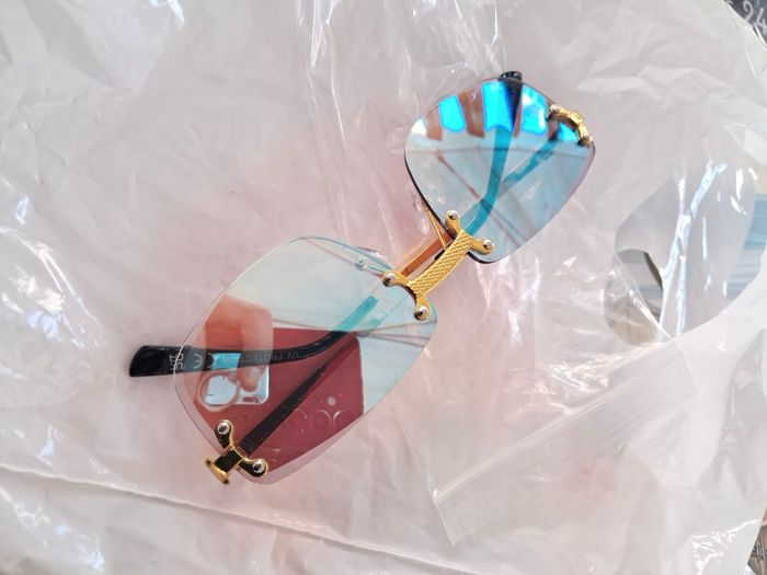 Lunette de soleil - photo numéro 6