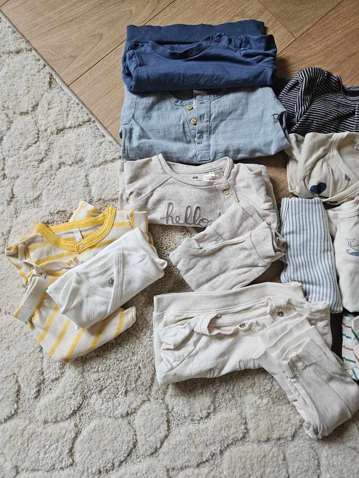 Lots de vêtements taille 1mois - photo numéro 2