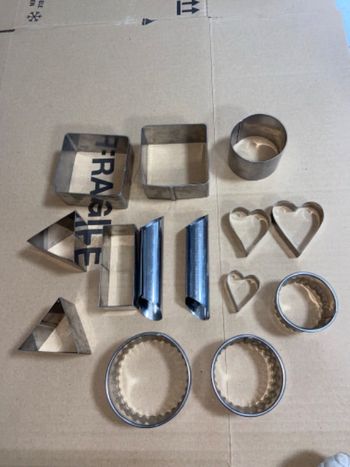 Lot de petit emporte pièces divers forme